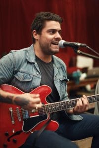 Dan Sultan rehearsing